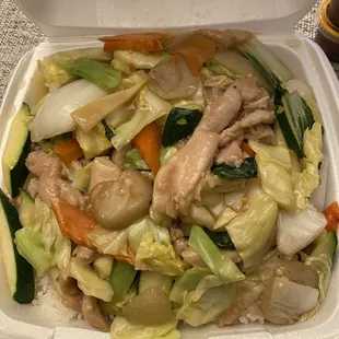 Chop Suey Chicken and white rice