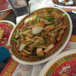 Chiken  ginger and onion. Always I want to eat veggies at restaurants. Tea was tasty though!