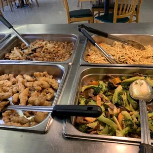 General Tso Chicken, Chicken Lo Mein, Fried Pork, Beef w Broccoli