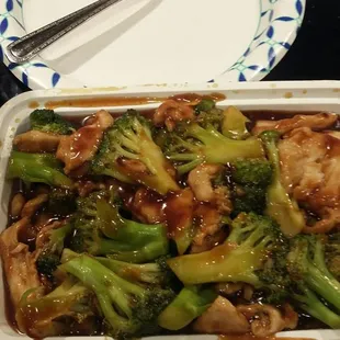 Lg order of chicken and broccoli