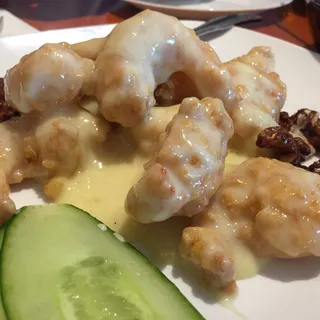 Prawns with Walnut in Mayonnaise Sauce