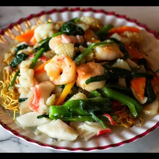 Seafood panfried noodle