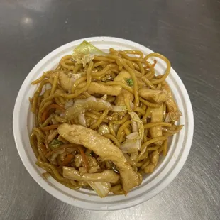 Chicken Lo Mein
