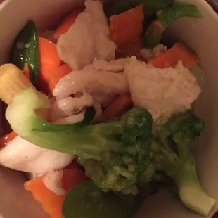 Chicken &amp; vegetables in white sauce