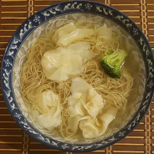 Prawn wonton noodle soup (there was a few more pieces of broccoli but eaten before picture lol)