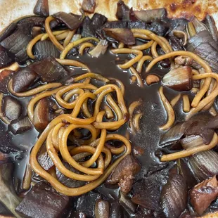 Super bad watery black bean sauce noodles with stingy rude owners!