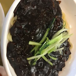9. Spicy Black Bean Sauce Noodle