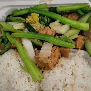 Tofu and Vegetables on Rice