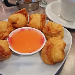 Cream cheese wontons
