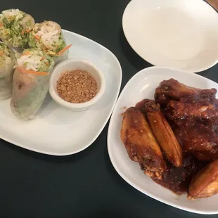 food, chicken wings and fried chicken