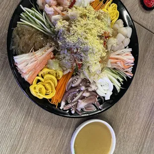 yangjangpi jabchae (stir-fried starch sheets and vegetables with mustard sauce)