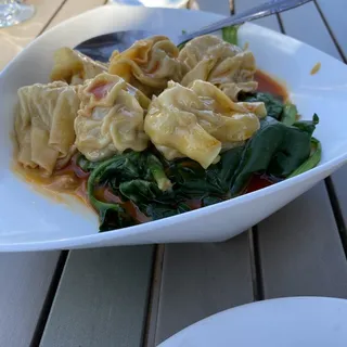 Hot Oil Wonton with Peanut Sauce