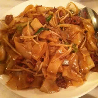 Beef Chow Fun with Black Bean Sauce & Gravy