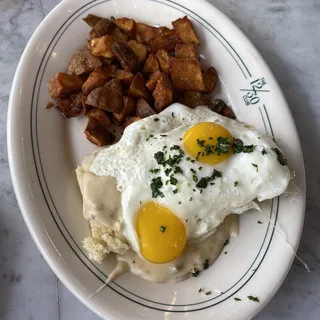 Buttermilk Biscuit & Sausage Gravy*