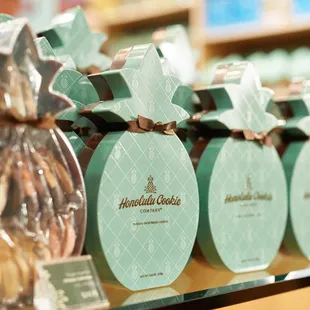 Enjoy a delicious treat of premium shortbread cookies collected in our signature Pineapple Shape Box (Ultimate Collection).