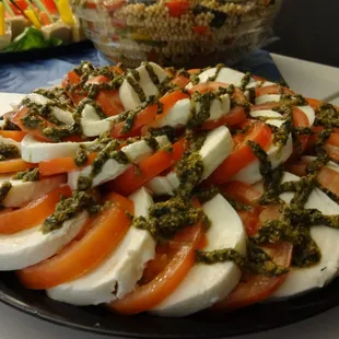 Tomato Mozarella Caprese Salad with MacNut Pesto