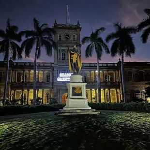 Meet up point. King Kamehameha