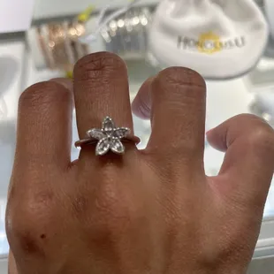 In a silver setting! It's additional for my collection! So cute!