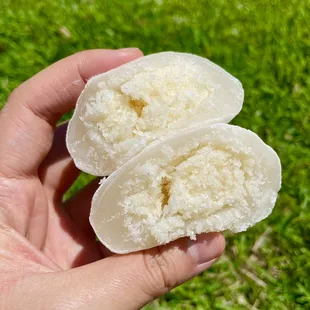 Coconut mochi