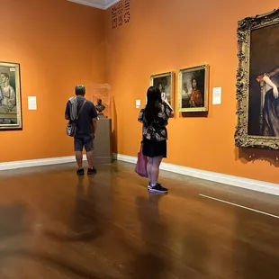 Marv &amp; granddaughter Sachi appreciating art
