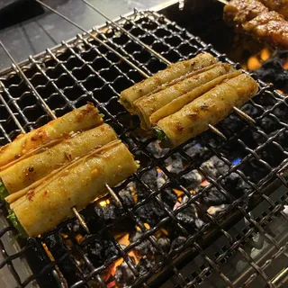 V5. Bean Curd Wrapped Cilantro