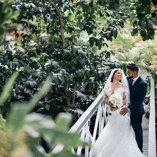 Nalo Gardens has this beautiful bridge that makes for extra special pictures.