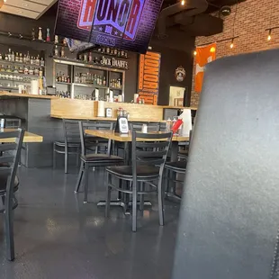 Bar &amp; Dining Area