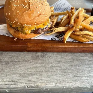 BBQ BACON CHEDDAR BURGER