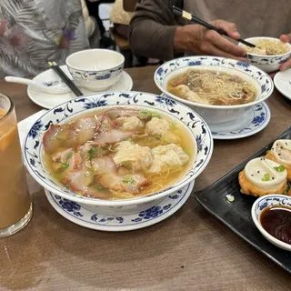 M2. Hong Kong Style Mixed Milk Tea with Coffee