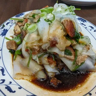 B5. BBQ Pork Rice Roll Lunch