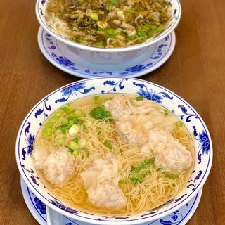 E5. Snow Cabbage & Shredded Pork Noodle Soup