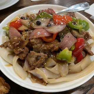 H12. Beef Chow Fun with Black Bean Sauce