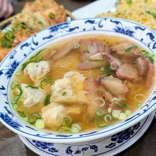 Bbq pork wonton noodle
