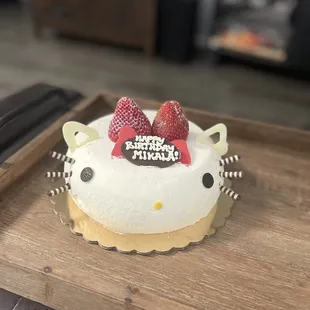 a hello kitty birthday cake