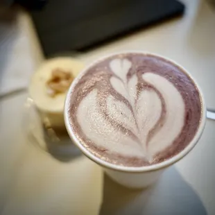 Ube latte