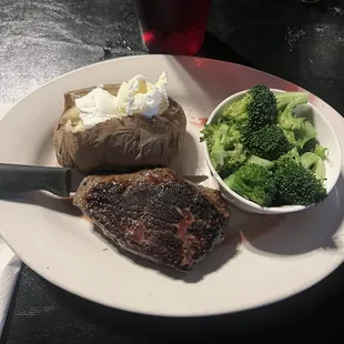 8 ounce sirloin steak lunch