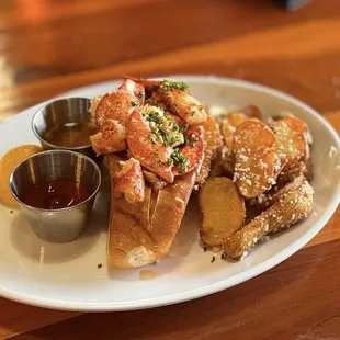 Lobster roll - small kine