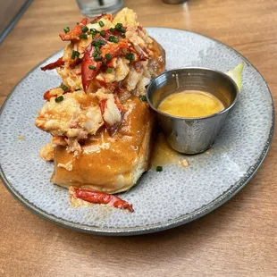 6 oz lobster roll