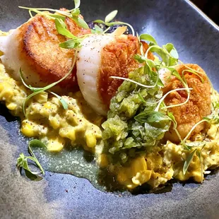 Caramelized U-8 Scallops Poblano &amp; Crab Creamed Corn/Pickled Blueberry/Green Sofritto