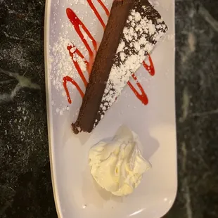 Flourless cake must have