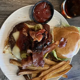 Hook and Vine Burger