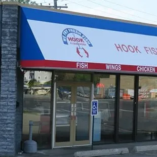 the outside of a restaurant