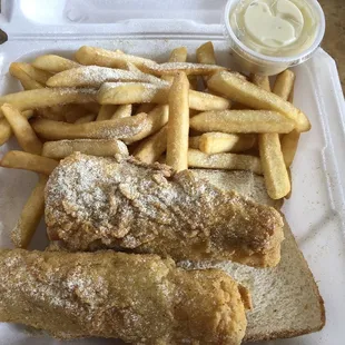 Cod Fish, fries, tartar sauce