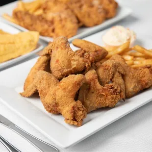 poultry, fried chicken, chicken wings and fried chicken, chicken wings, bbq chicken, bbq wings, food, chicken, fried chicken wings