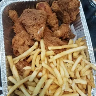 10 piece thigh and legs. Fresh and hot. They were great!