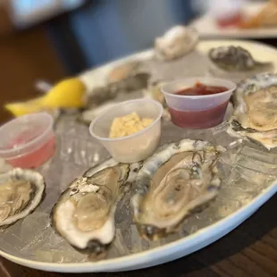 a platter of oysters