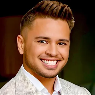 Fredo Declán H.