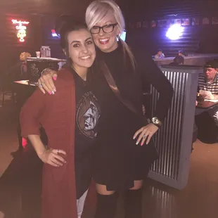 Such a nice place with fun friendly staff! Awesome food and great drinks!