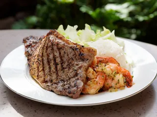 Pa'ina Lanai Food Court