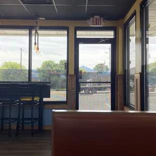 a view of the outside of a restaurant